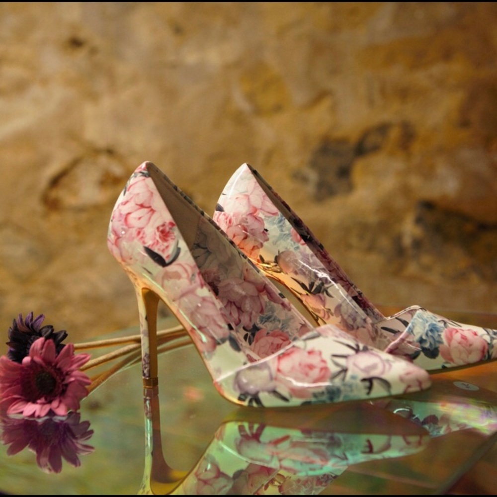 Floral Pumps